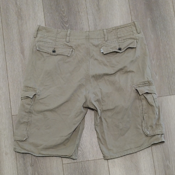 Levi's Men's Khaki Cargo Shorts - Picture 9 of 13